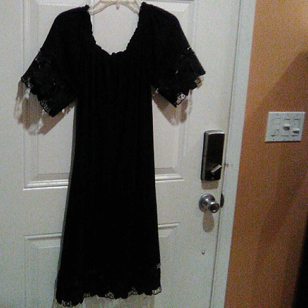 Dress - Picture 6 of 6